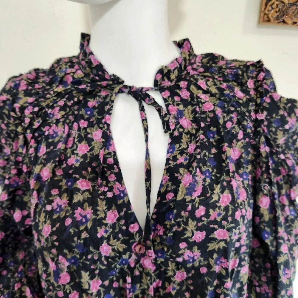 Free People womens Blouse Size S Meant To Be Smocked Floral Black Combo (20)